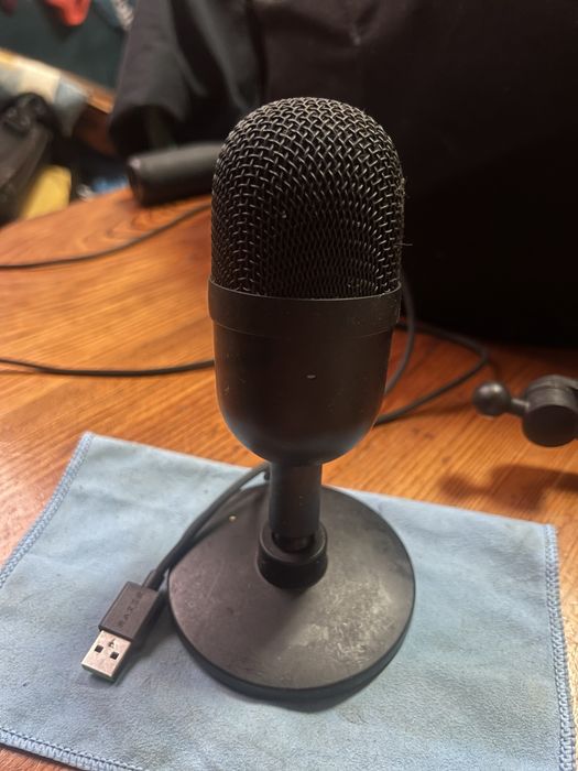 Microfone Razer Seiren Mini Condenser Preto