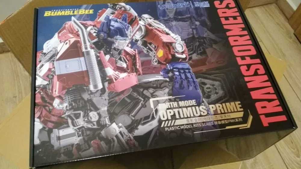 Transformers Yolopark Optimus Prime