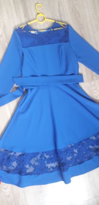 Сукня синя дуже гарна.
