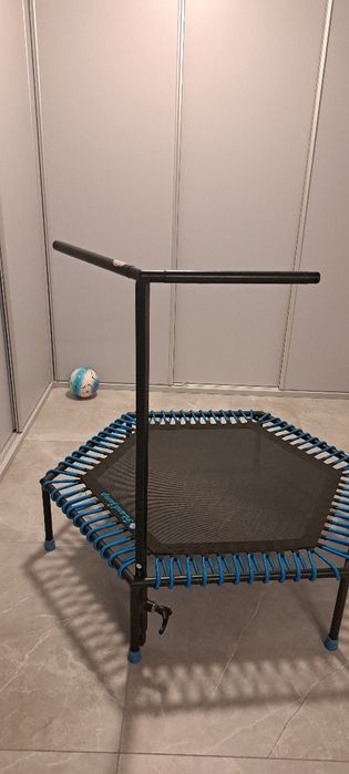 Trampolina fit and jump