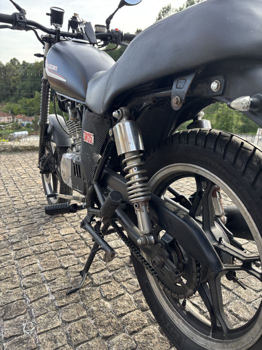 Suzuki GN125 para venda