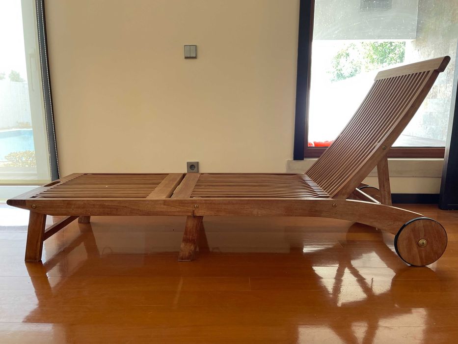 Espreguiçadeira em Teka Maciça com Rodas – Jardim/Piscina