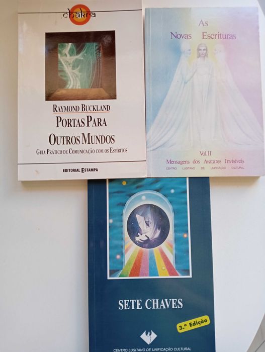 Livros espirituais e romances bom estado