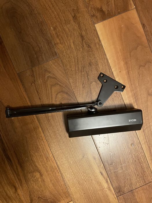 Дотягувач накладний RYOBI *1500 D-1554