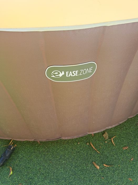 Jacuzzi easy zone 4 osoby jak nowe
