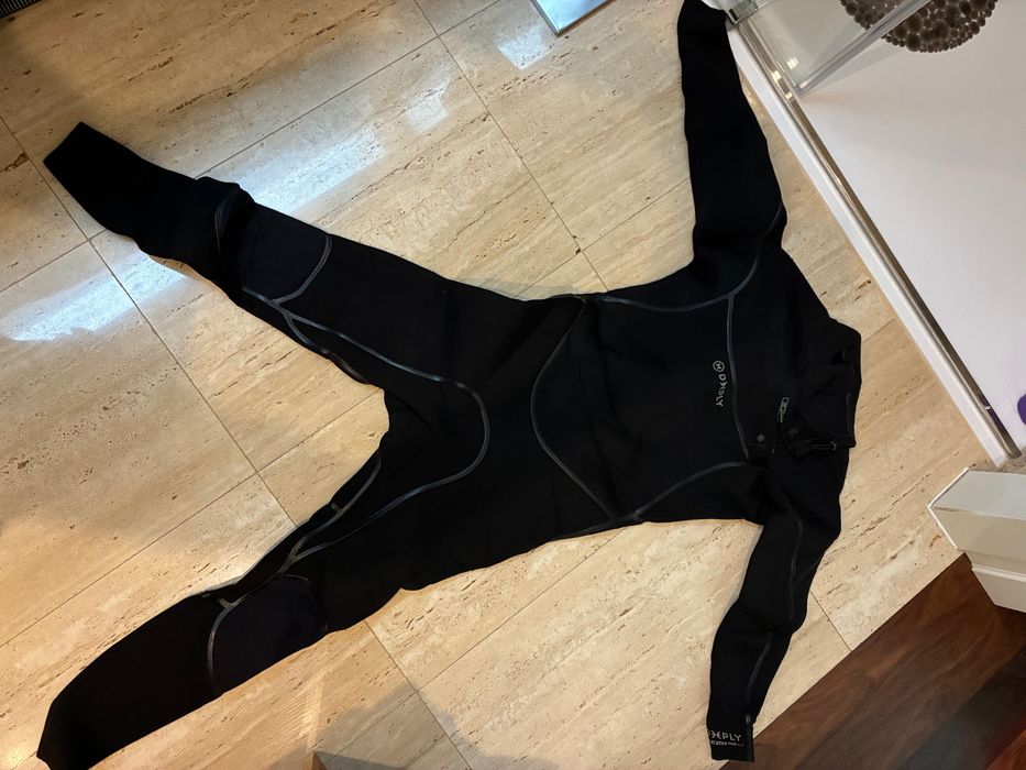 Fato de Surf 4/3 Deeply homem M novo 2 semanas de uso