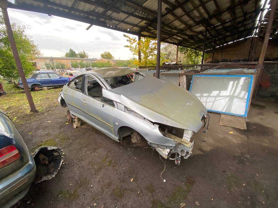 Капот Peugeot 407, оригінал, цілий