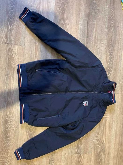 Чоловіча куртка вітровка