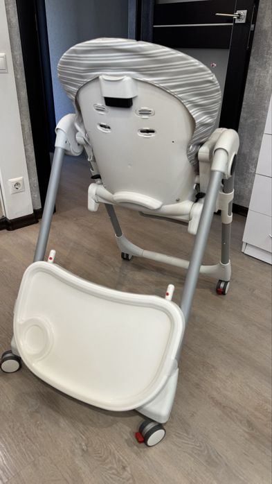Крісло для годування Peg-Perego