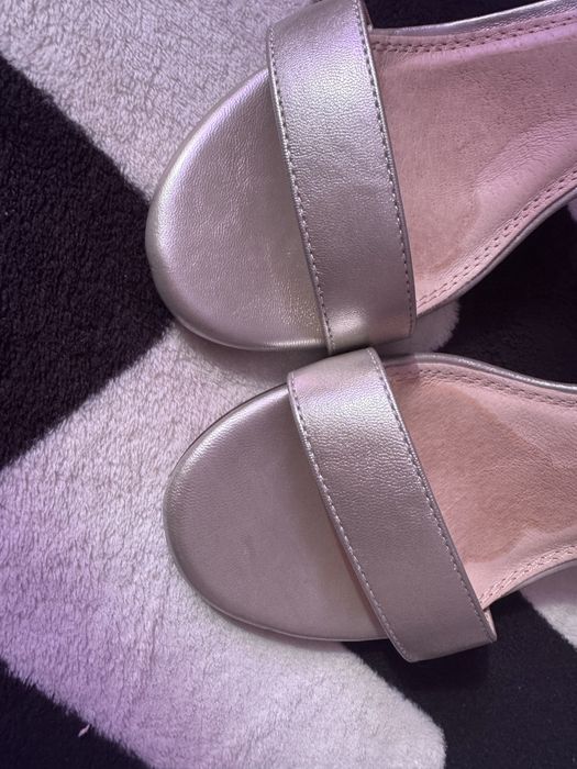 Італійські шкіряні босоніжки Vera Pelle