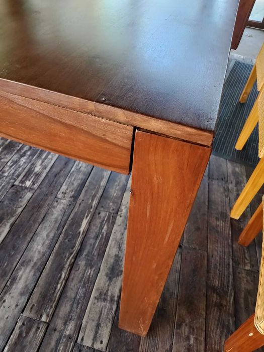 stół kolonialny , stół