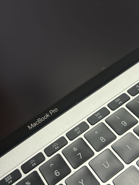Macbook Pro A1708 2017 13.3” Intel Core i5