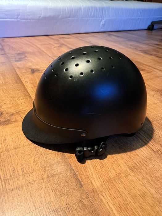 Kask do jazdy konnej czarny Fouganza 100