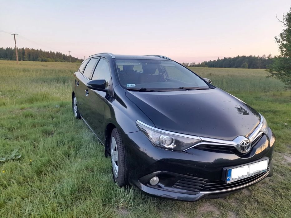 Toyota Auris Salon Polska