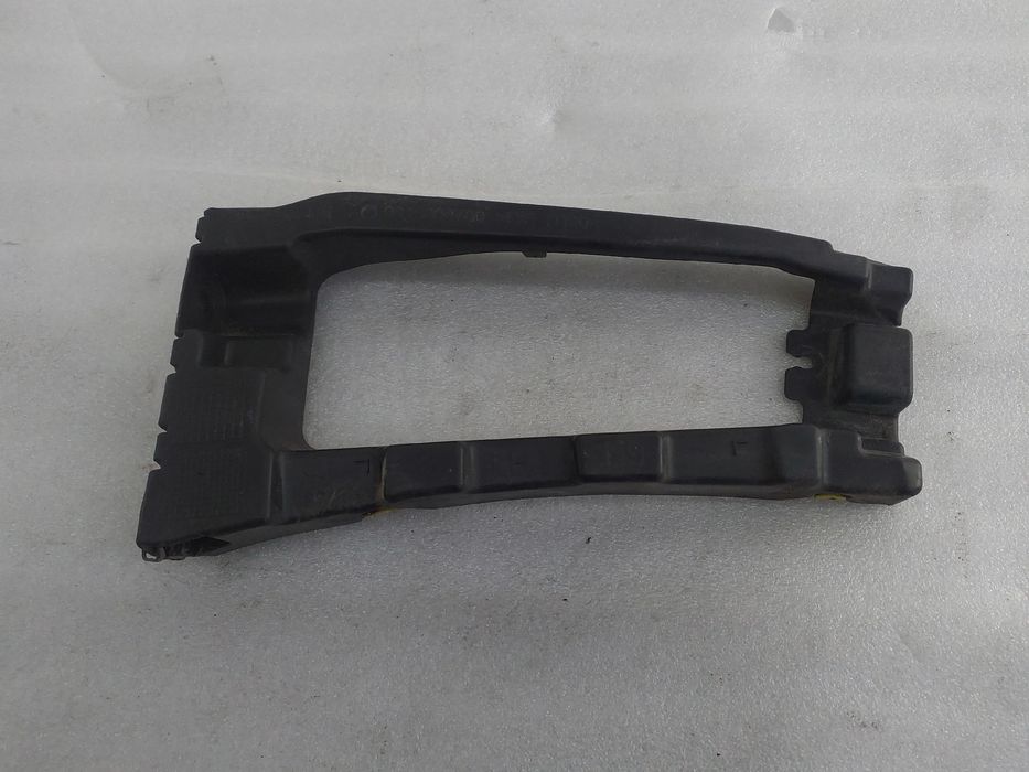 Guia de pára-choques trás esquerdo CITROËN Berlingo Van (K9)