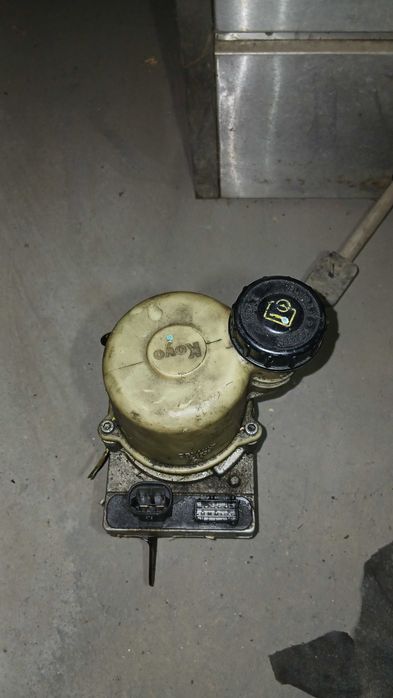 Bomba de direção assistida eléctrica Dacia