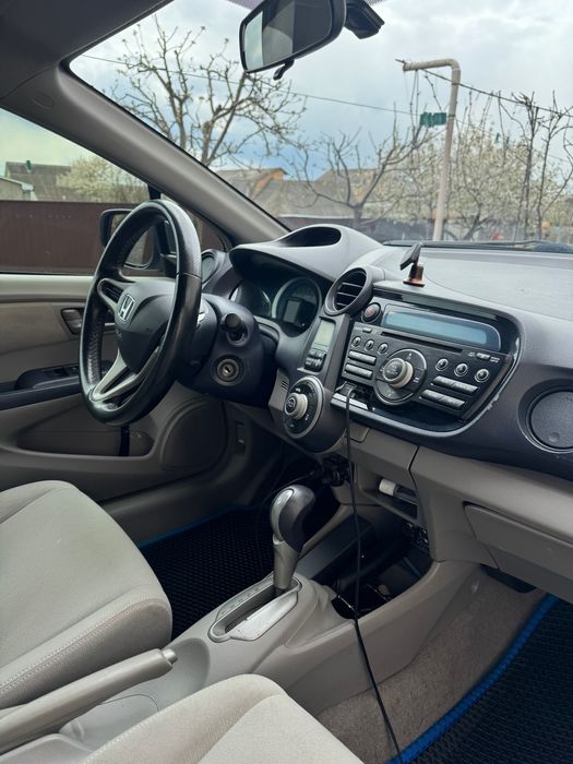 Автомобіль Honda Insight