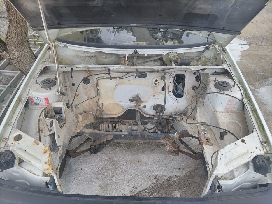 Peugeot 205 XAD carroçaria