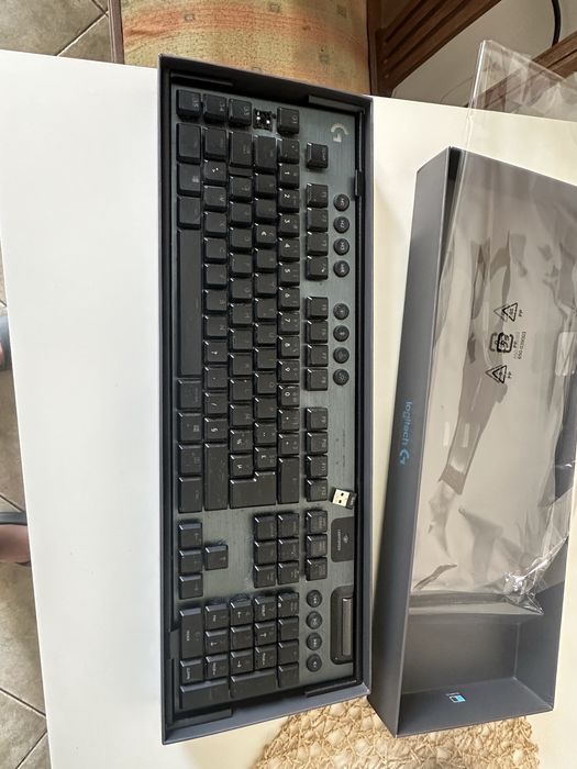 Klawiatura Logitech G915 Mechaniczna