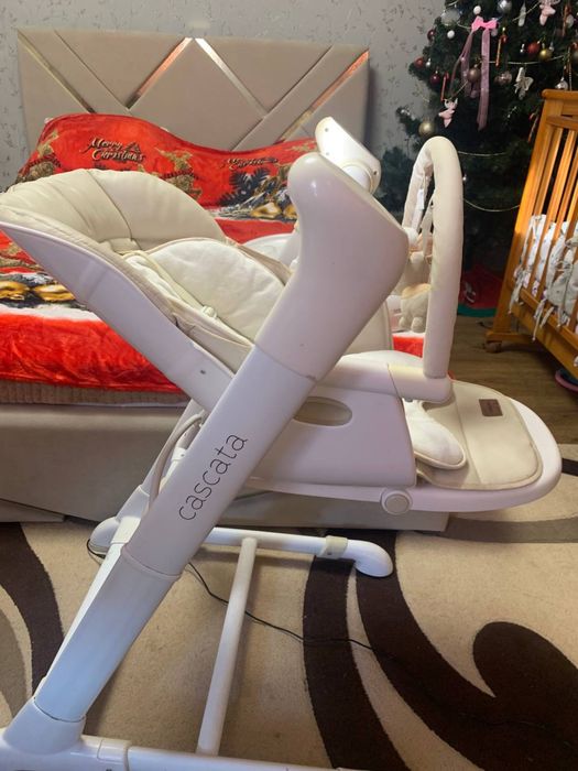 Продам стульчик-качалку Carrello Cascata