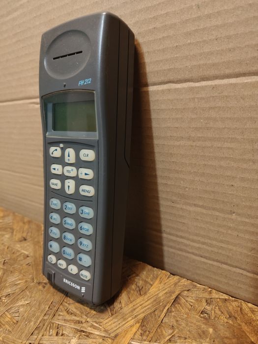 Kolekcjonerski telefon Ericsson FH212 P, 1995 rok
