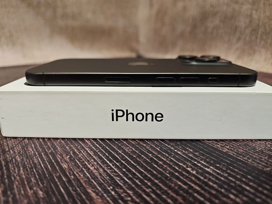 Смартфон Apple iPhone 15 Pro 128Gb Black Titanium 87% з гарантією