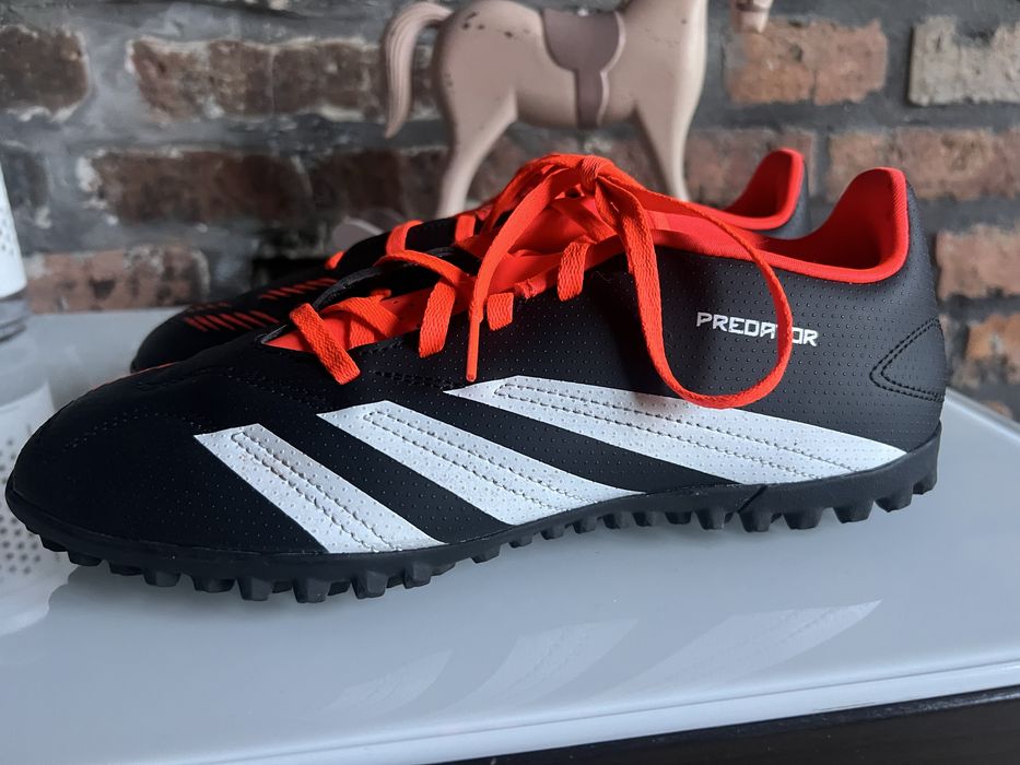 Buty do piłki nożnej Adidas Predator