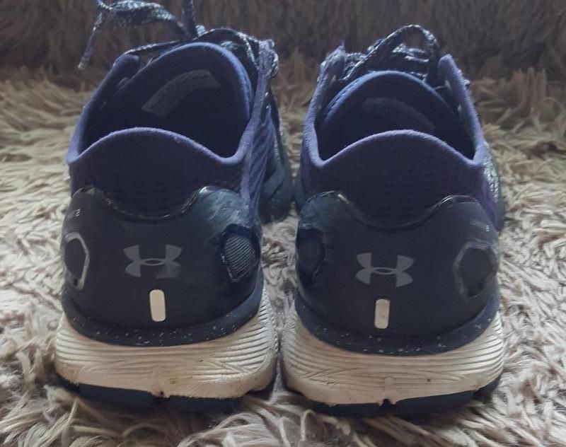 Оригинал.фирменные,беговые,спортивные кроссовки under armour charged b