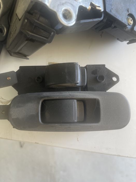 Interruptor vidros traseiros Mitsubishi