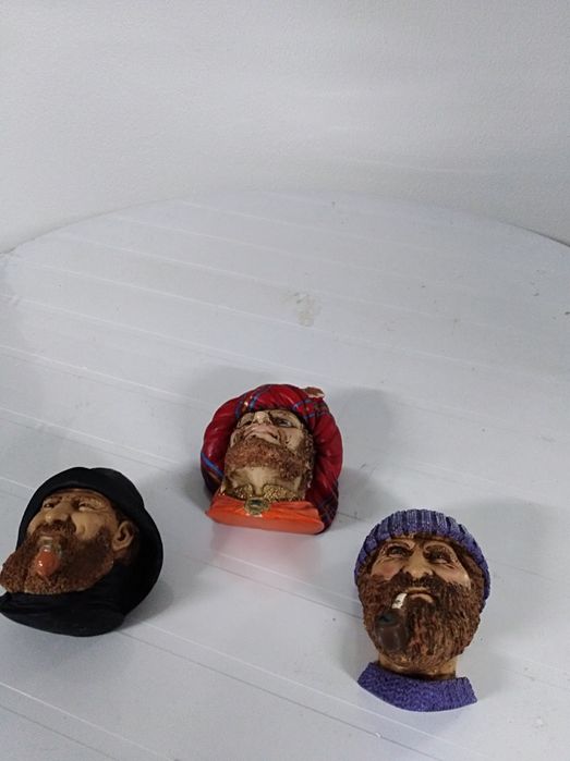 3 Decorative Collectible Faces64751797221251121