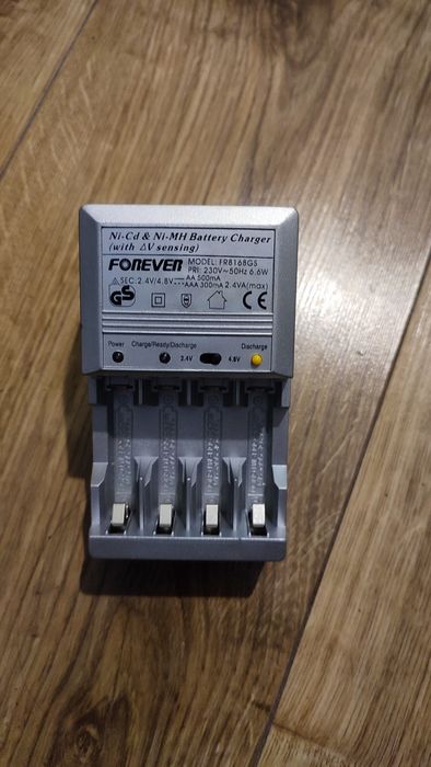 Ładowarka Forever FR8160GS