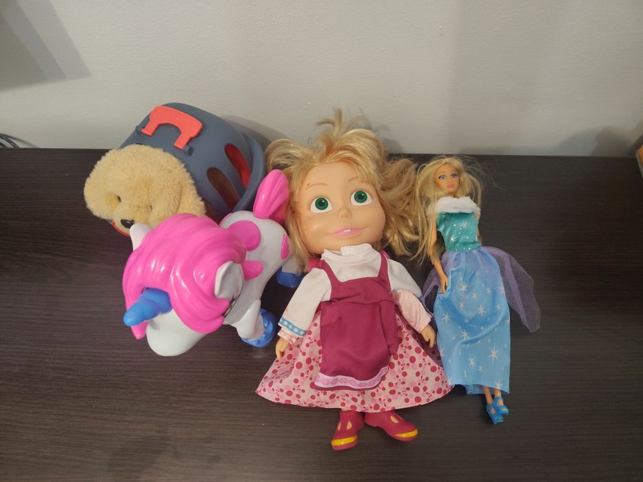 Zabawki widoczne na zdjęciu.