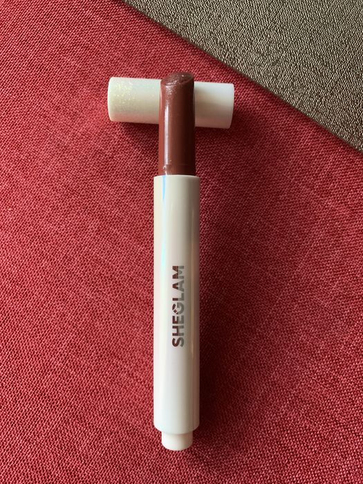 Czekoladowy błyszczyk do ust Sheglam