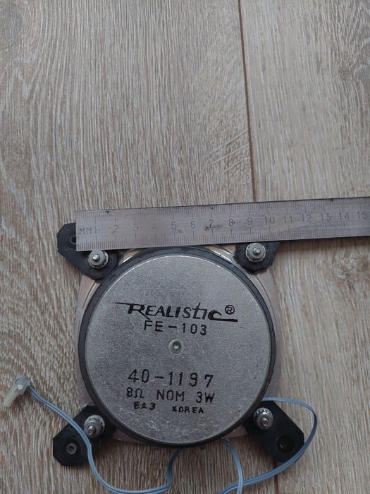 Динамик Realistic