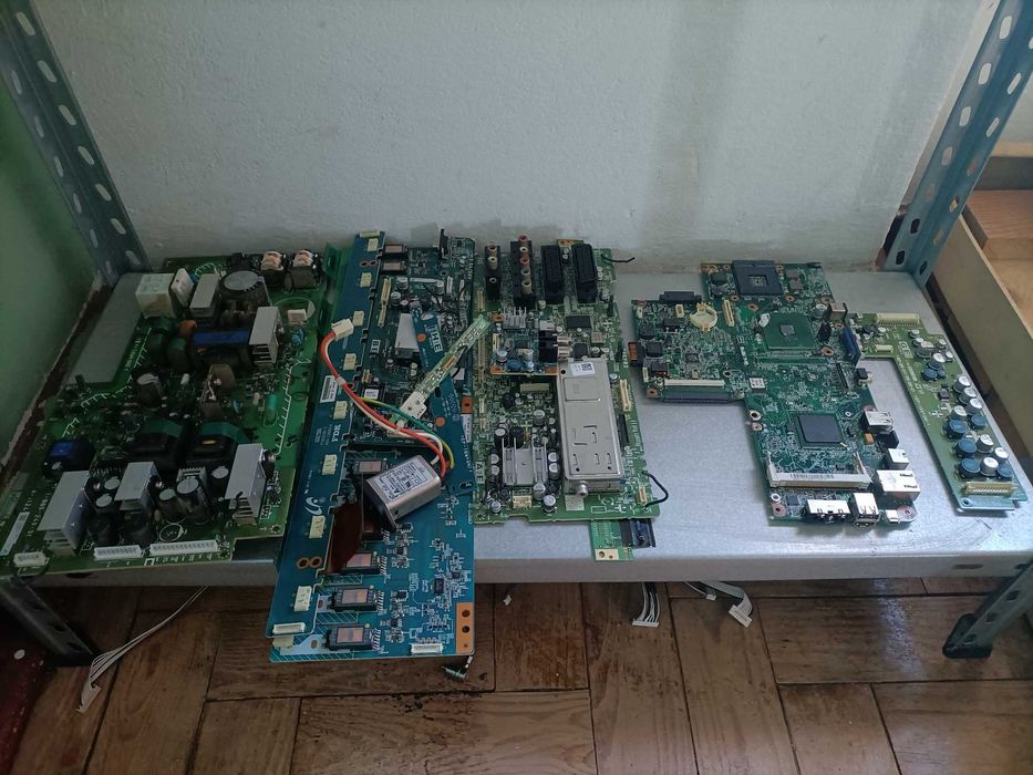 Dou Placas PCB com Componentes