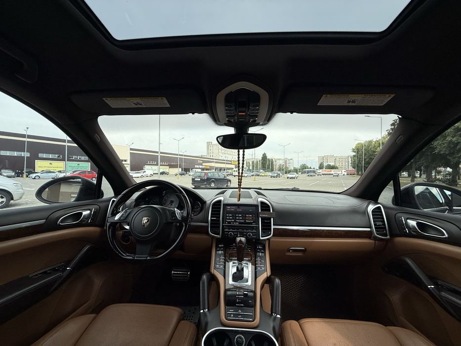 Porsche Cayenne S  3.0 Hybrid
