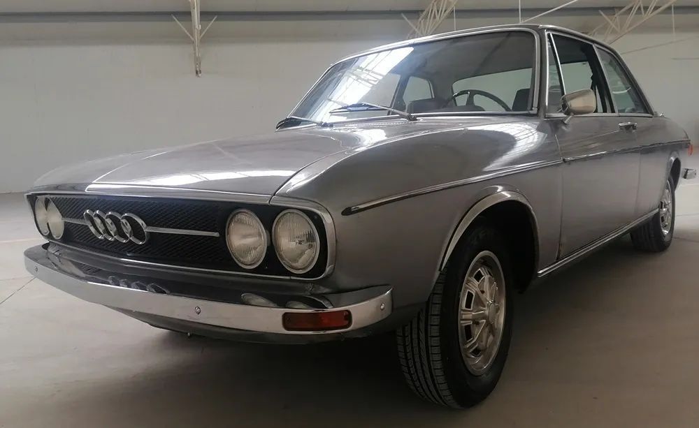 Audi 100