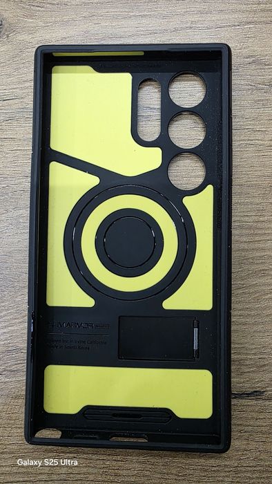 Samsung S24 Ultra etui Spigen
