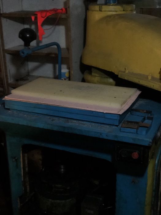 Пресс для рубки шкіри