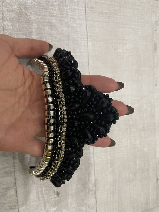 Аксесуар для зачіски.