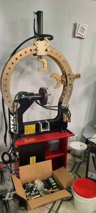 Верстат для правки дисків