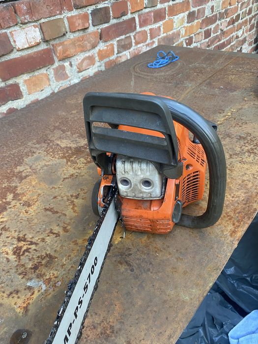 Husqvarna 440 piła spalinowa pilarka