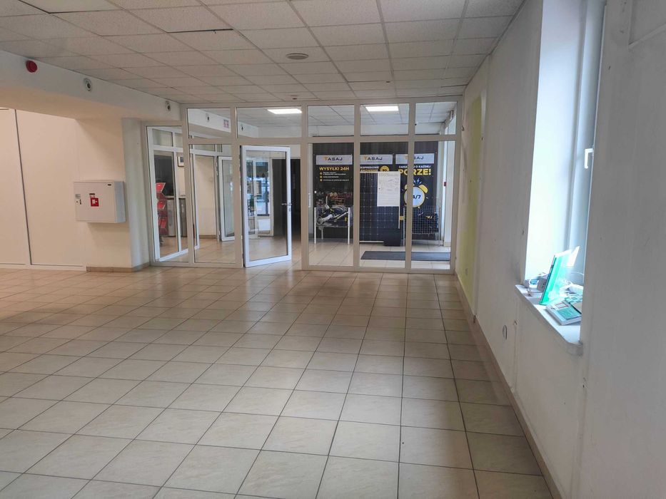 Atrakcyjny Lokal Handlowy w Centrum Łukowa