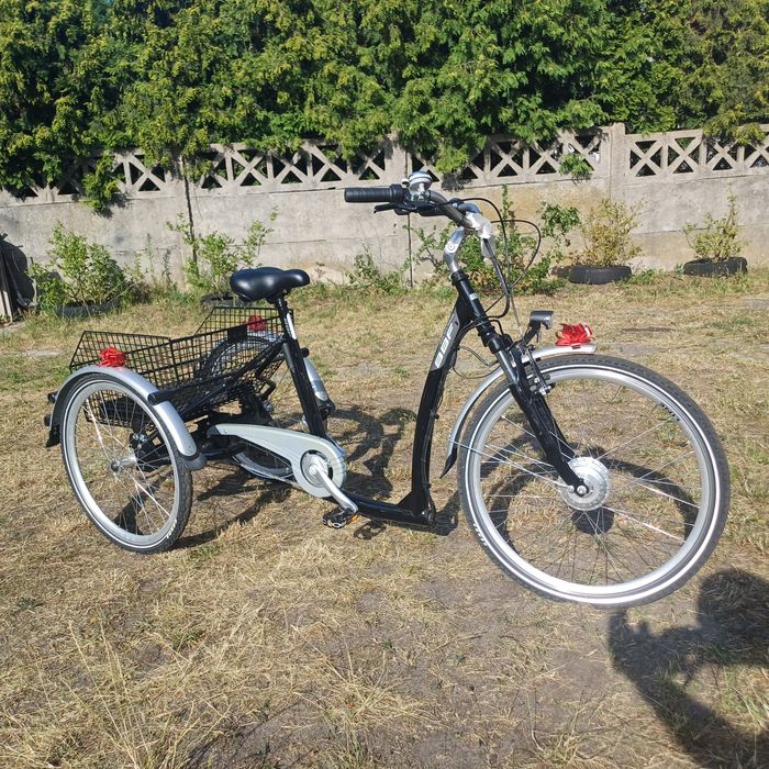 Sprzedam rower elektryczny trójkołowy niemieckiej firmy BBF w bardzo dobrym stanie. Oświetlenie LED. Bagażnik.