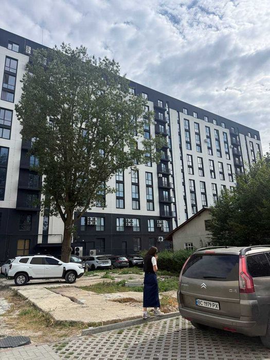 Однокімна квартира в зданому будинку в центрі