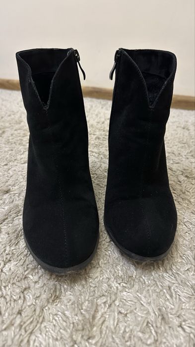 Жіночі ботильйони