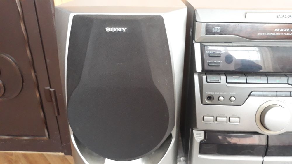 Продам музыкальный центр Sony в отличном состоянии