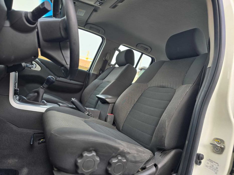 Nissan Navara D40 2.5Dci 190Cv "Full Extras"