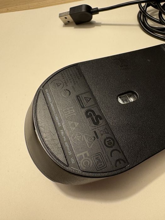 myszka do komputera Lenovo na kablu USB