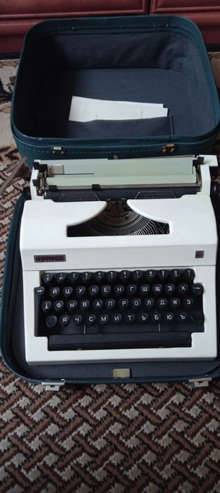 Друкарська машинка механічна